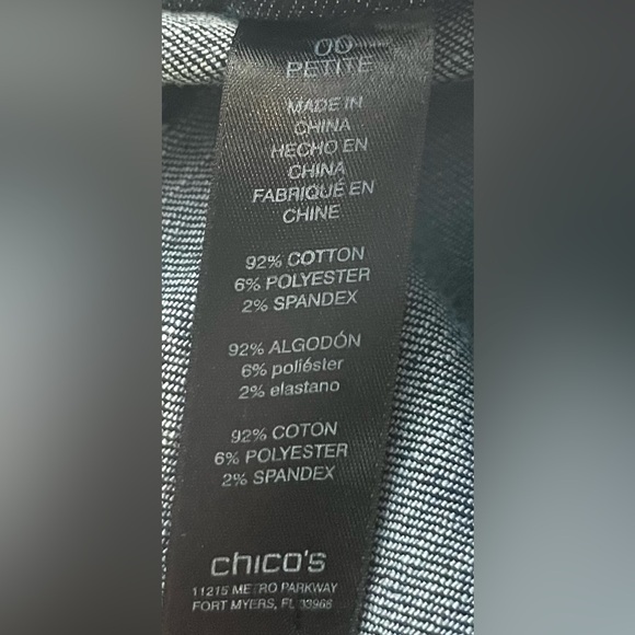 Chicos Size 00 Petite  (Size 2) So Slimming Girlfriend Crop Jeans - Picture 4 of 5